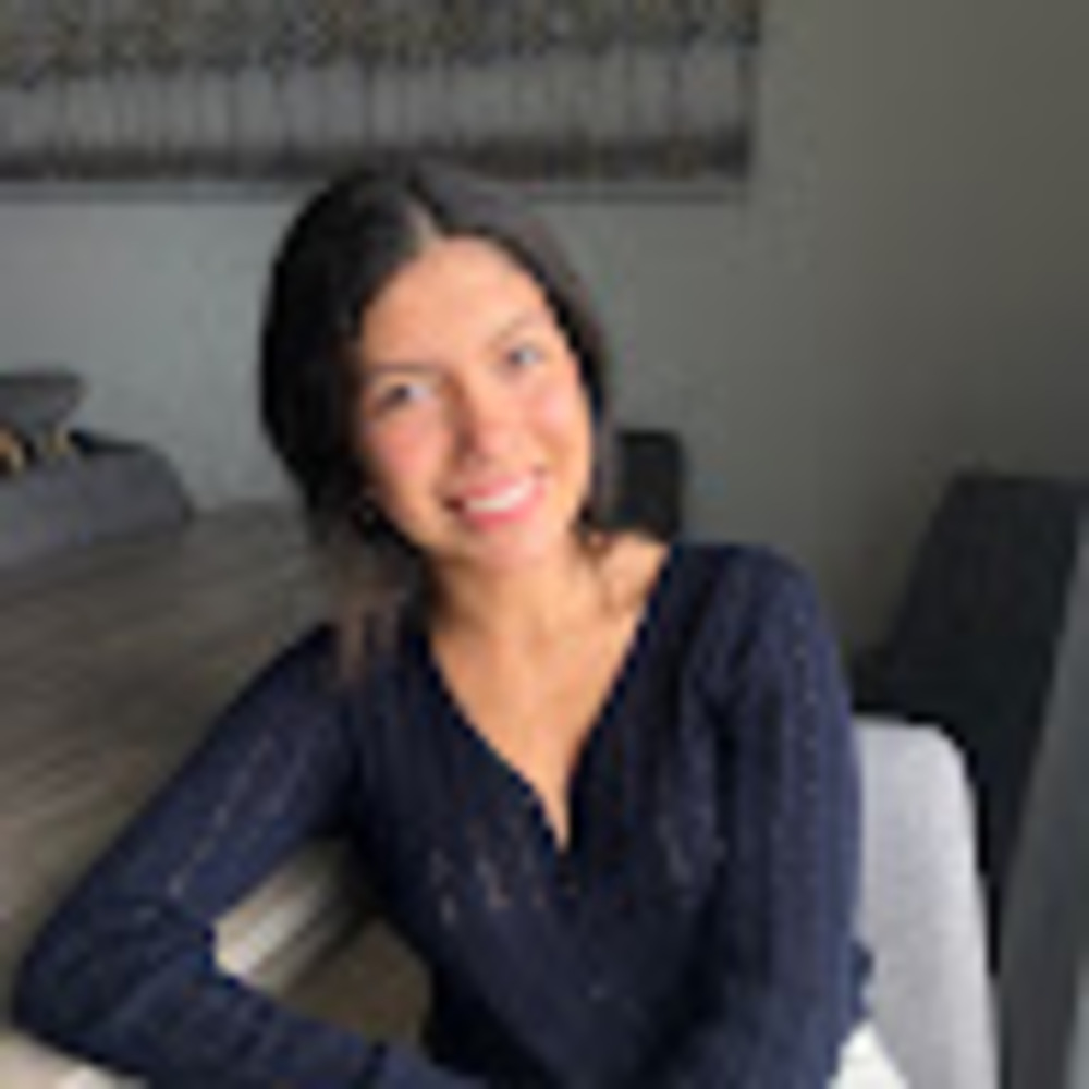 Meet your Posher, Gabriela
